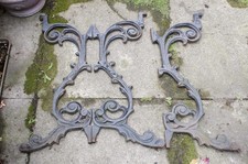 Antique cast iron three table legs. Very ornate, solid.Legs only.