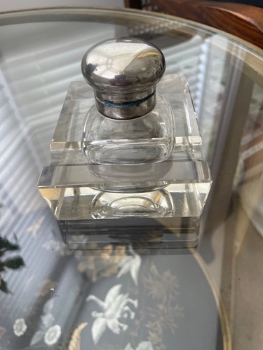 Antique glass ink - well, with