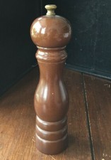 VTG Peugeot THE LION FRERES France Pepper Grinder Wooden 8.75" h DK BROWN OAK