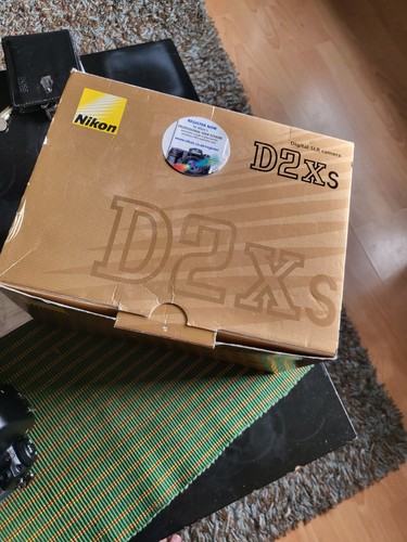Nikon d2xs camera - camera, boxed