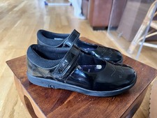 clarks girls school shoes size 1