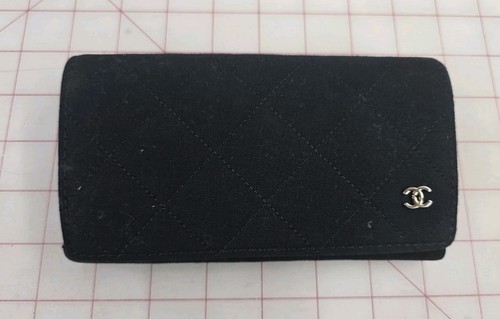 Chanel quilted black fabric - black,