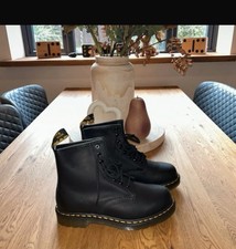 Dr Martens Greasy Black 6.5