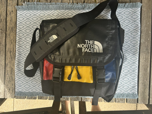 The north face base - north,