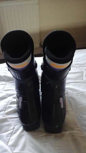 Nordica ski boots - boots,, size