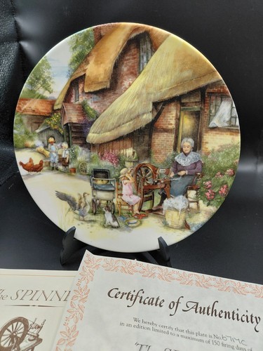 Royal doulton the spinner - spinner, old
