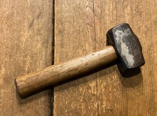 VINTAGE 2 1/2 lb LUMP HAMMER CLUB HAMMER GEOLOGIST BRICKLAYER BUILDERS OLD TOOLS