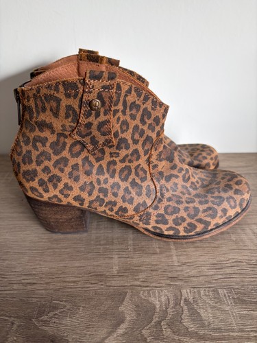 Red dead ankle boots - dead,