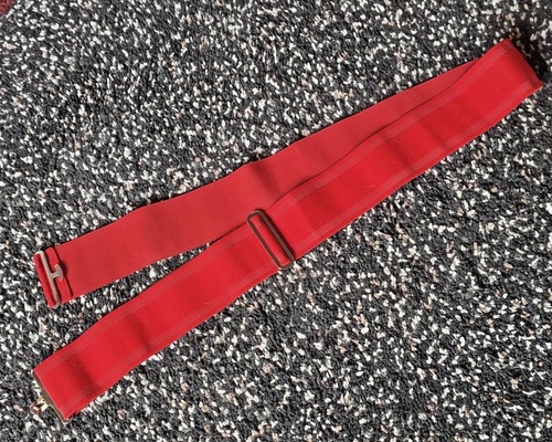 Red elastic horse rug - red,