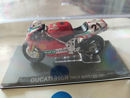 Ducati 996r troy bayliss 2001