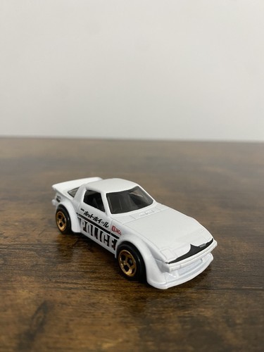 Hot wheels mazda police - hot,