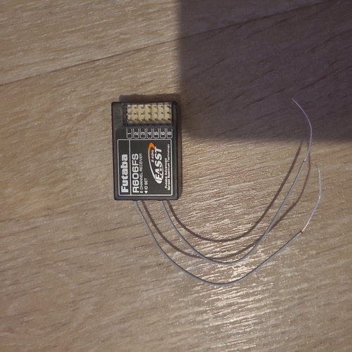 Futaba r606fs 4ghz fasst 6 - r606fs, 2.4ghz