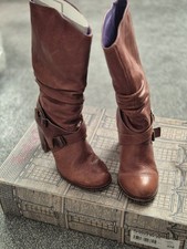 Womans Red Or Dead Tan Leather