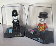 2 Olympic 2012 Wenlock & Mandeville Policeman Beefeater Figures Collector Series