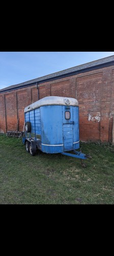 Horsebox catering trailer - horsebox,