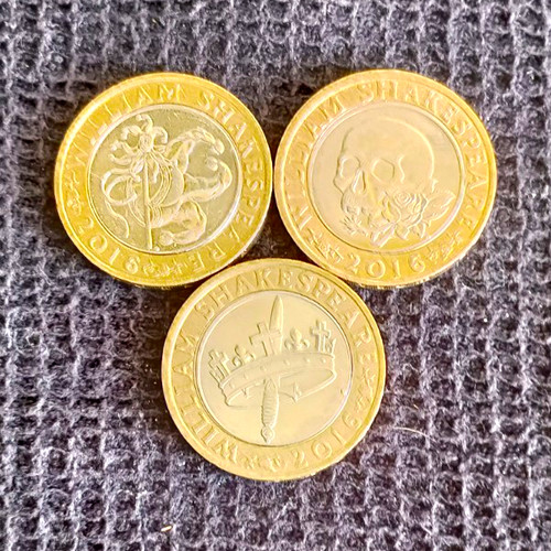 Pound coin s depicting - 3x,