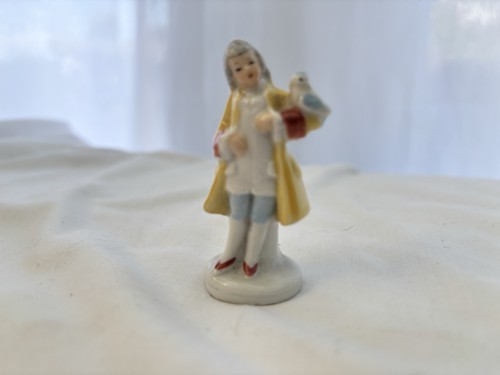 Vintage minature figure - figure, of