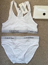 Calvin Klein White Bra & Knicker set Size Large.