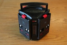 PAG Cube pag -Lock Battery Charger