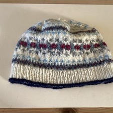 Fairisle Beanie hat Hand