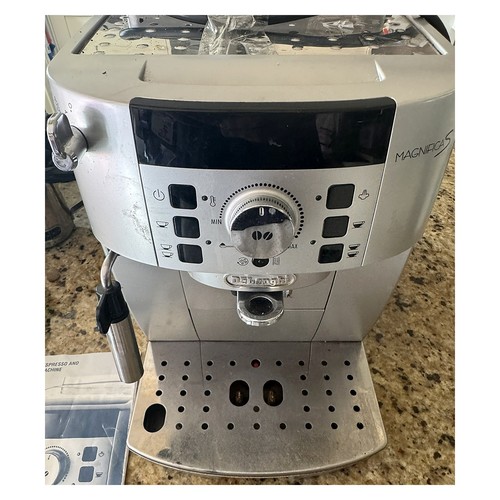 Longhi magnifica s - magnifica,