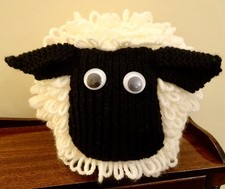Shaggy Sheep tea cosy for 3