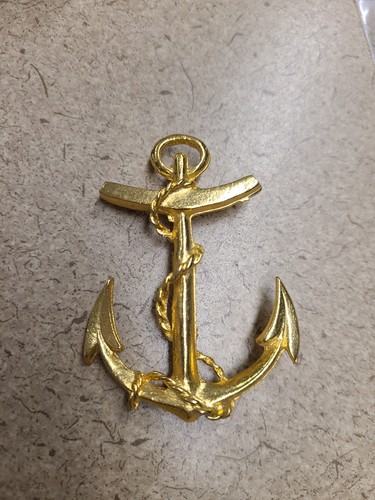 Goldtone anchor brooch - 2.5"goldtone,