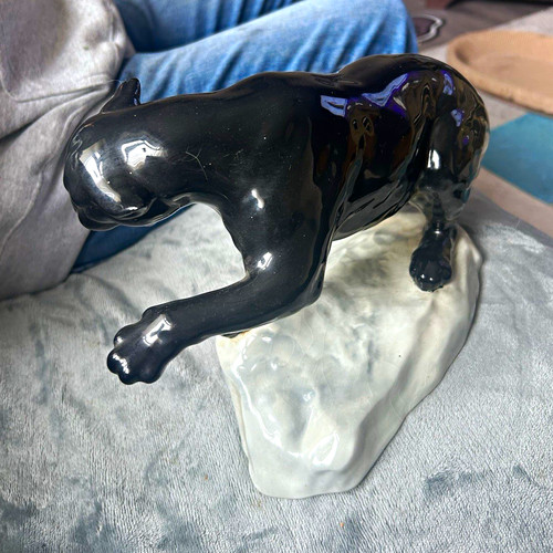 Beswick black panther - •,