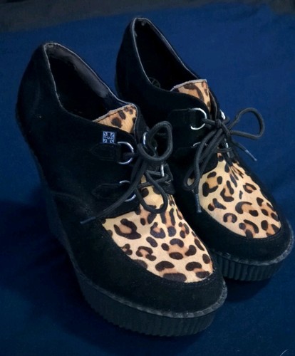 Black leopard print - leopard,