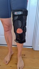 Breg Freestyle OA knee brace hinged, left leg medial OA, size M. knee support.