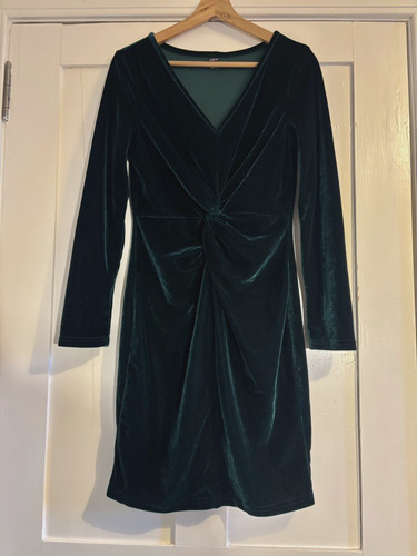 New bnwot emerald green velvet - bnwot,