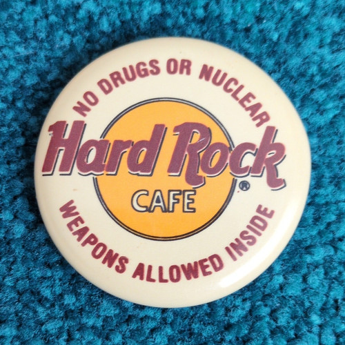 Hard rock café badge pin - café, no