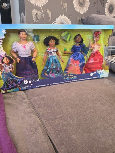 Disney store encanto doll - store-,