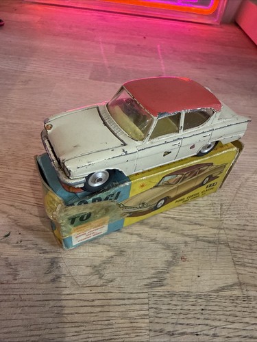 Corgi 234 ford consul 315 - 234,