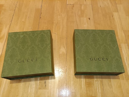 Authentic gucci green gift box - green,