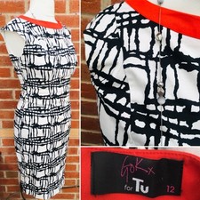 TU GOK WAN Size 12 Black White