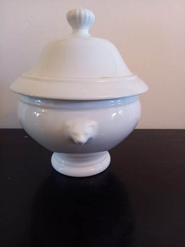 Soup tureen with traditional - tureen,