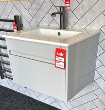 Ex display 600mm Bathroom