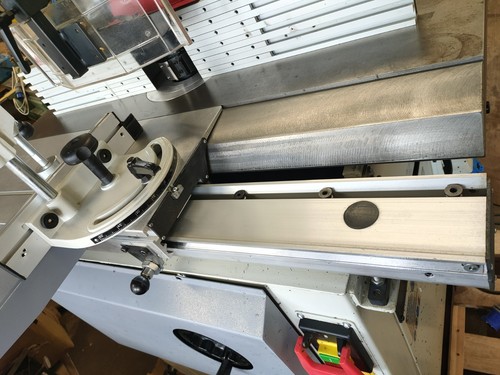 Cast iron spindle - iron,