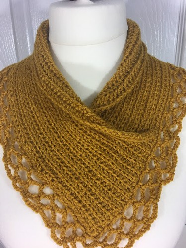 Crocheted neck warmer