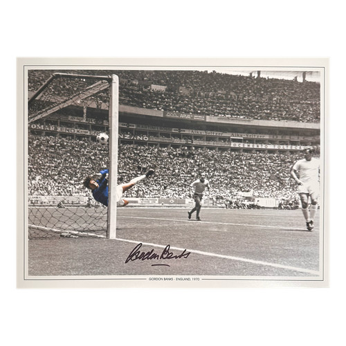 Gordon banks signed england - signed,