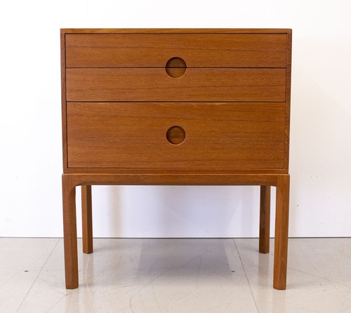 Danish model 386 teak chest - model,