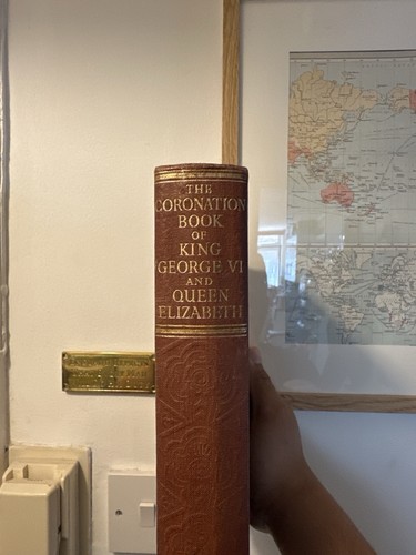 The coronation book - book, king