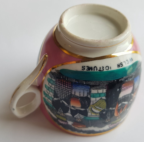 Antique welsh costume ceramic - antique,