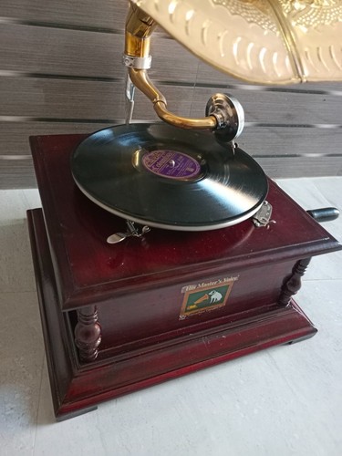 Antique gramophone fully - gramophone,,