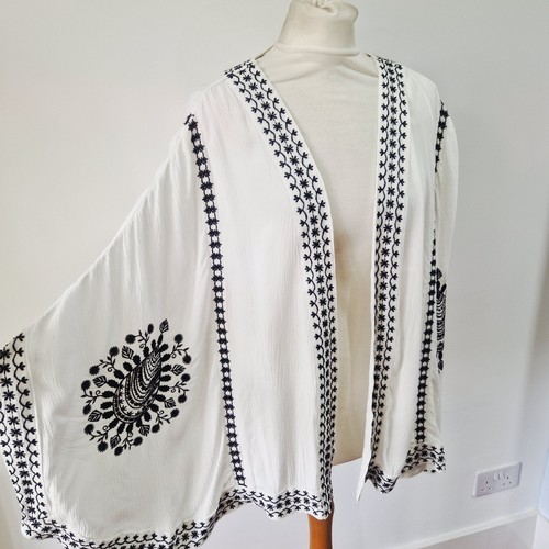 Next white embroidered kimono - next,