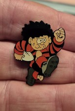 Vintage Retro 1990’s Comic The Beano DENNIS THE MENACE Metal Pin BADGE Rugby