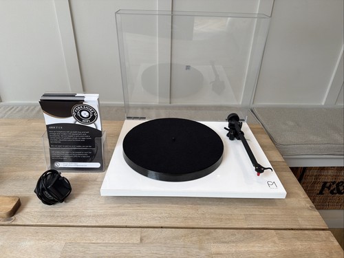 Rega performance white - rega, p1