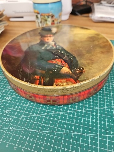 Vintage tin the macnab - tin,