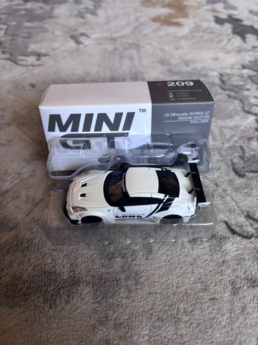 Mini nissan skyline - mini,